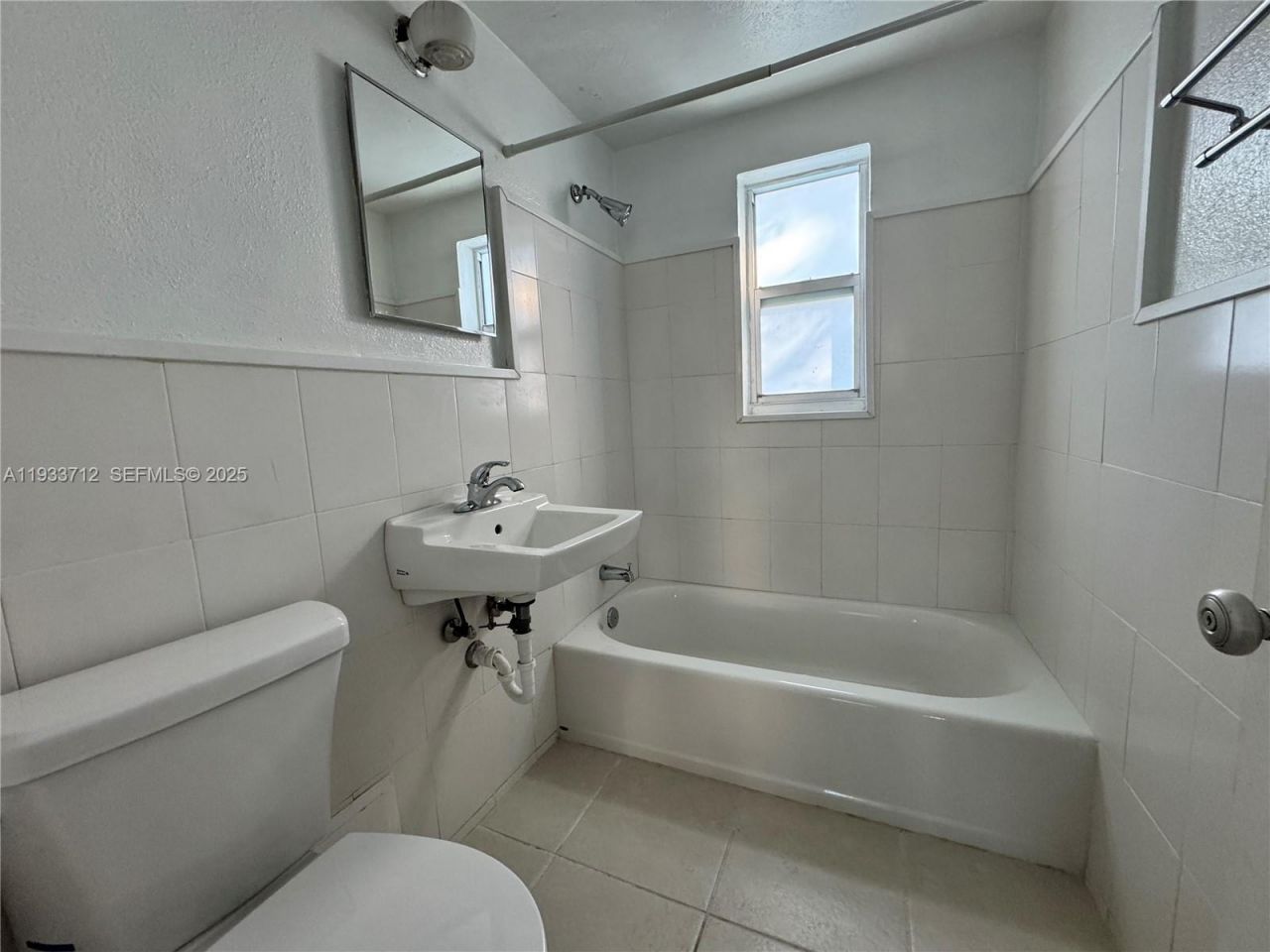 251 Hibiscus Dr , Unit 2, Miami Springs, FL 33166 Photo