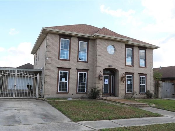 2809 ACORN Drive, Violet, LA 70092