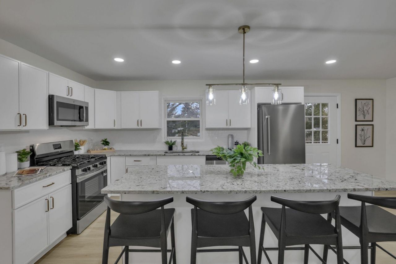 115 Hill Road S, Pickerington, OH 43147 Main Photo