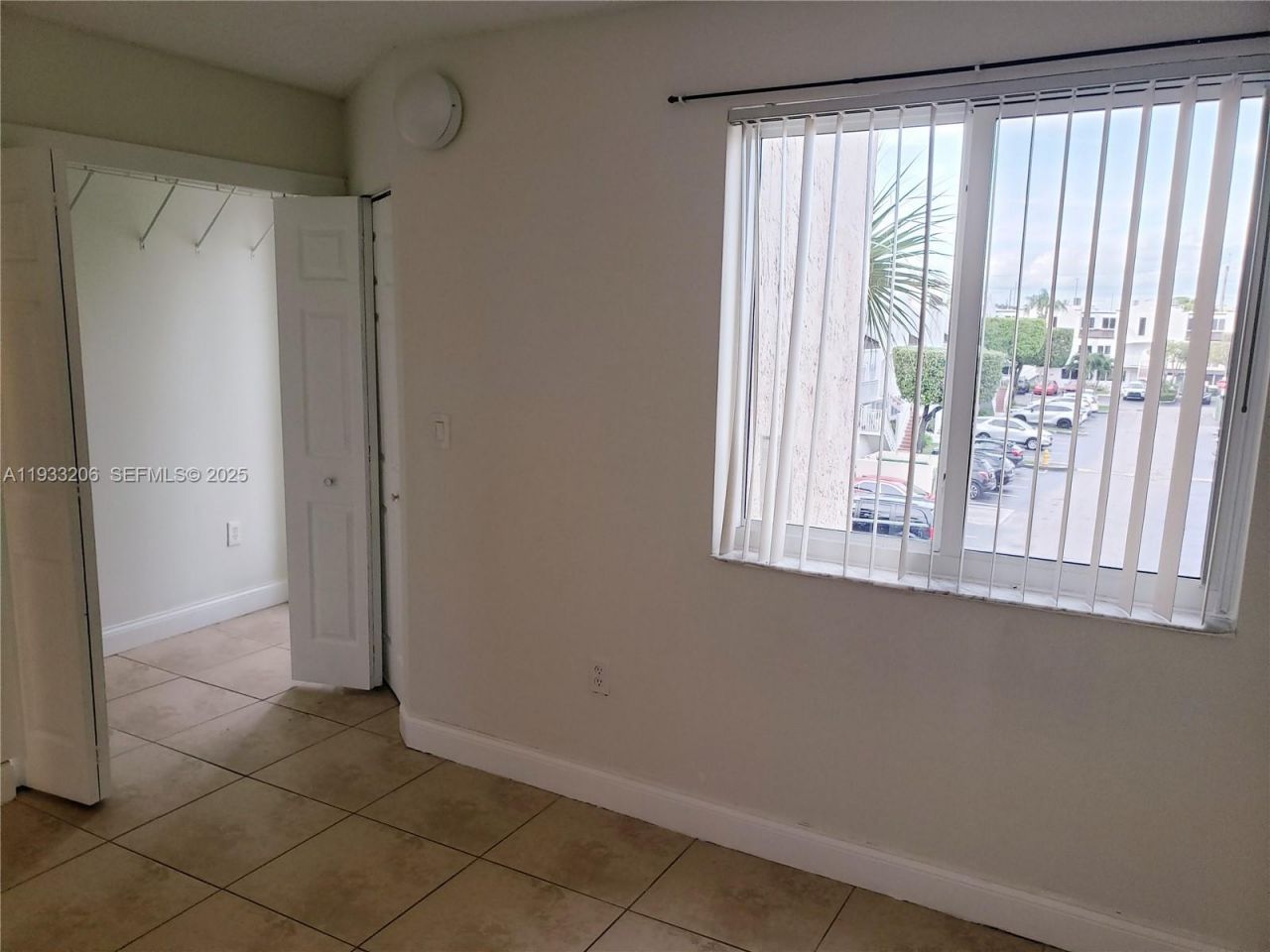8660 NW 5th Ter, Unit 15-209, Miami, FL 33126 Photo