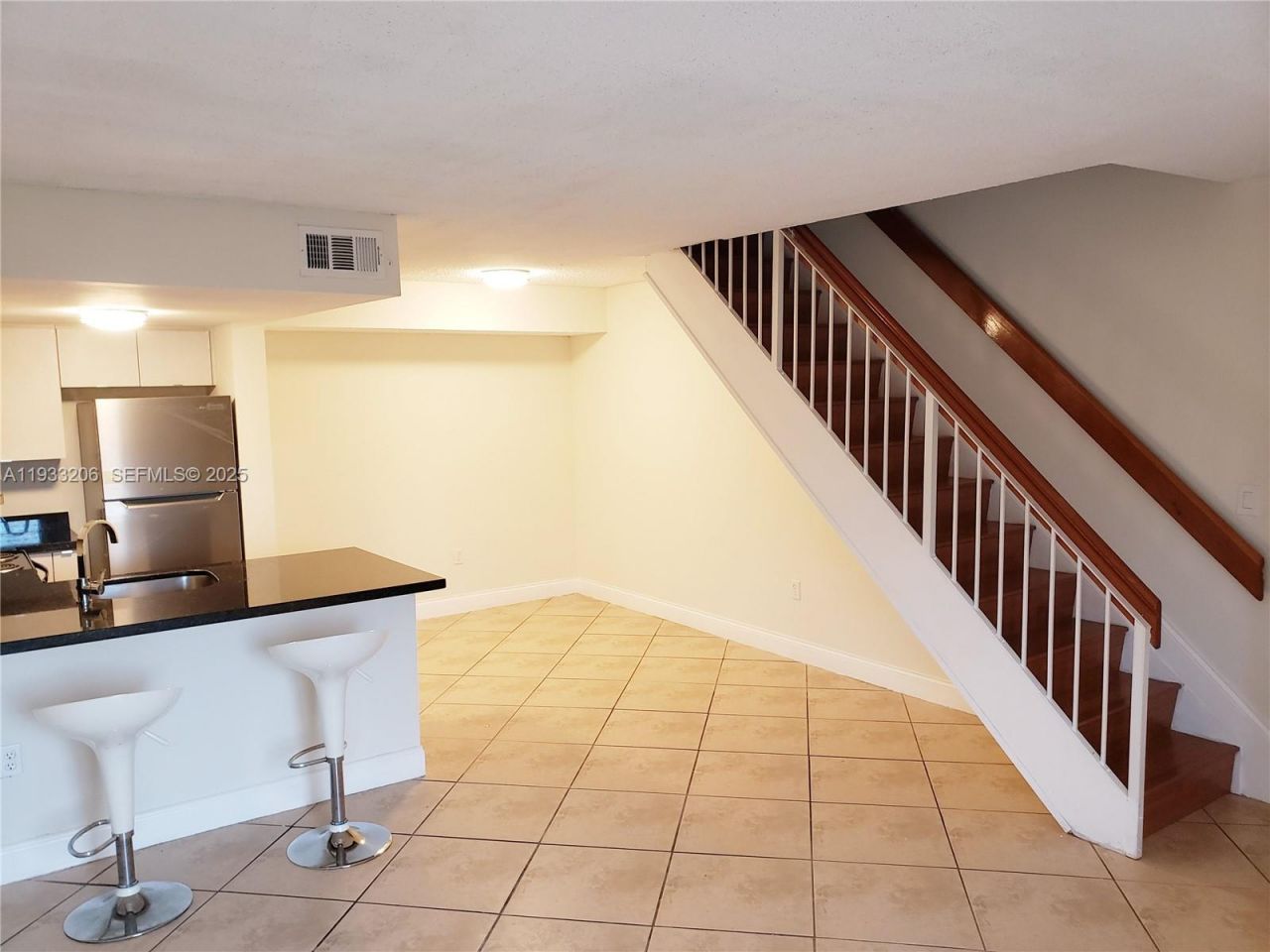 8660 NW 5th Ter, Unit 15-209, Miami, FL 33126 Photo