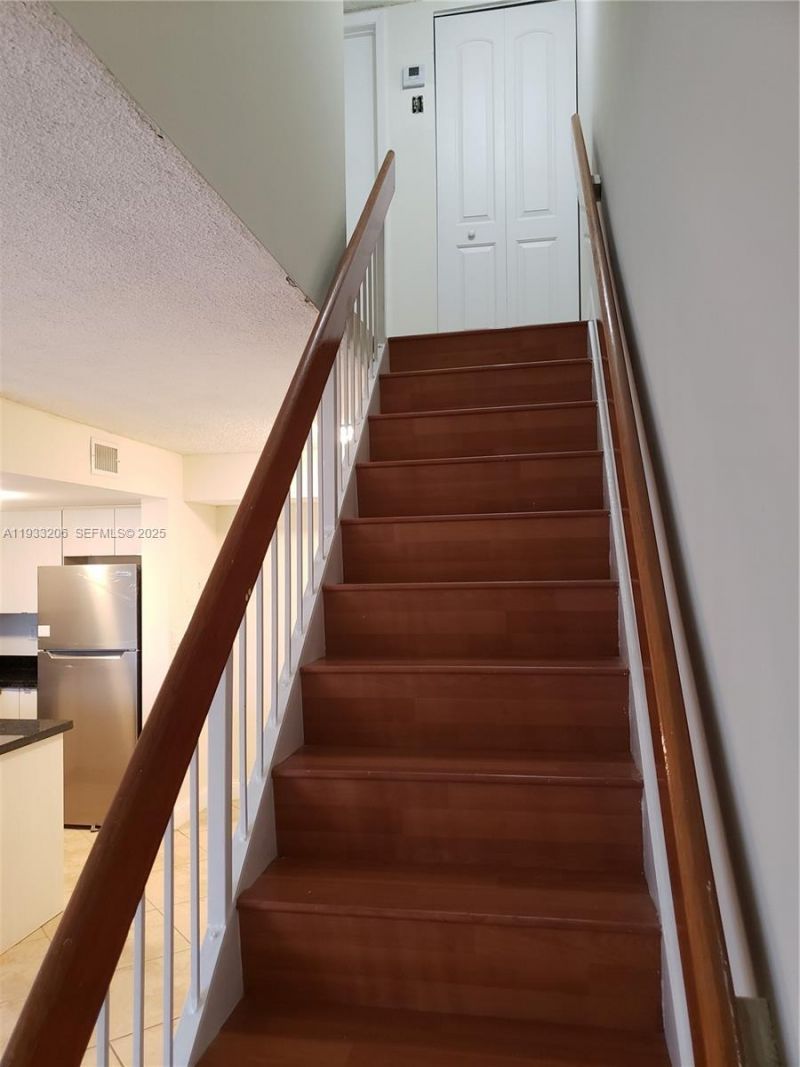 8660 NW 5th Ter, Unit 15-209, Miami, FL 33126 Photo