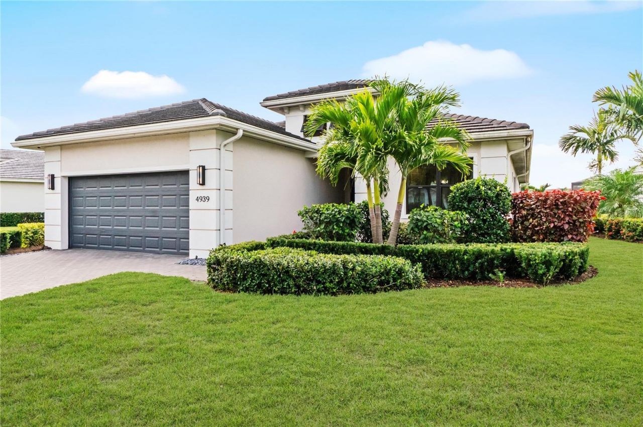 4939 Surfside Circle, Bradenton, FL 34211 Photo