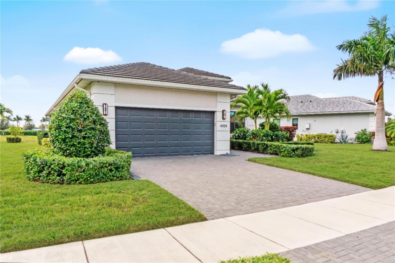 4939 Surfside Circle, Bradenton, FL 34211 Photo