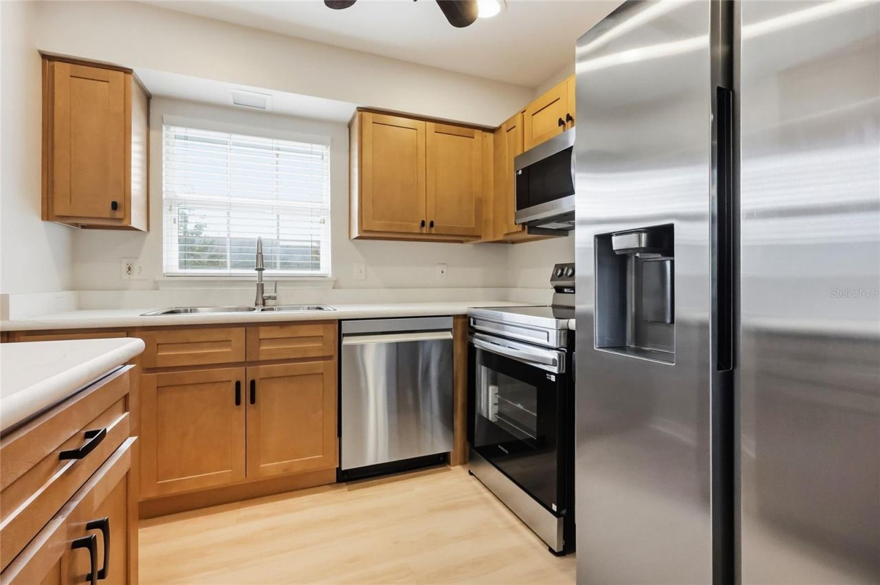 249 N Hill Avenue, Unit 30, Deland, FL 32724 Photo
