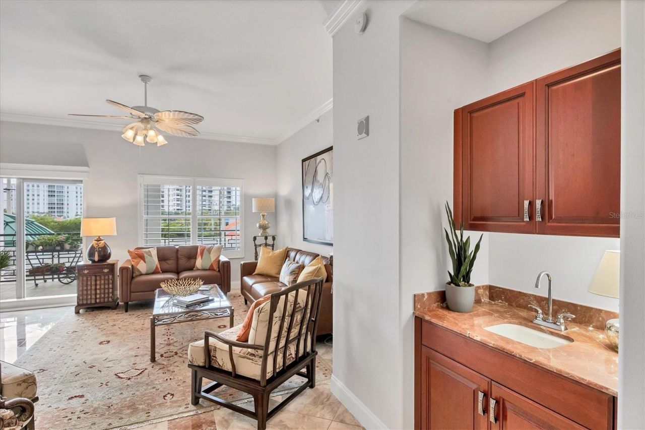 505 S Orange Avenue, Unit 301, Sarasota, FL 34236 Photo