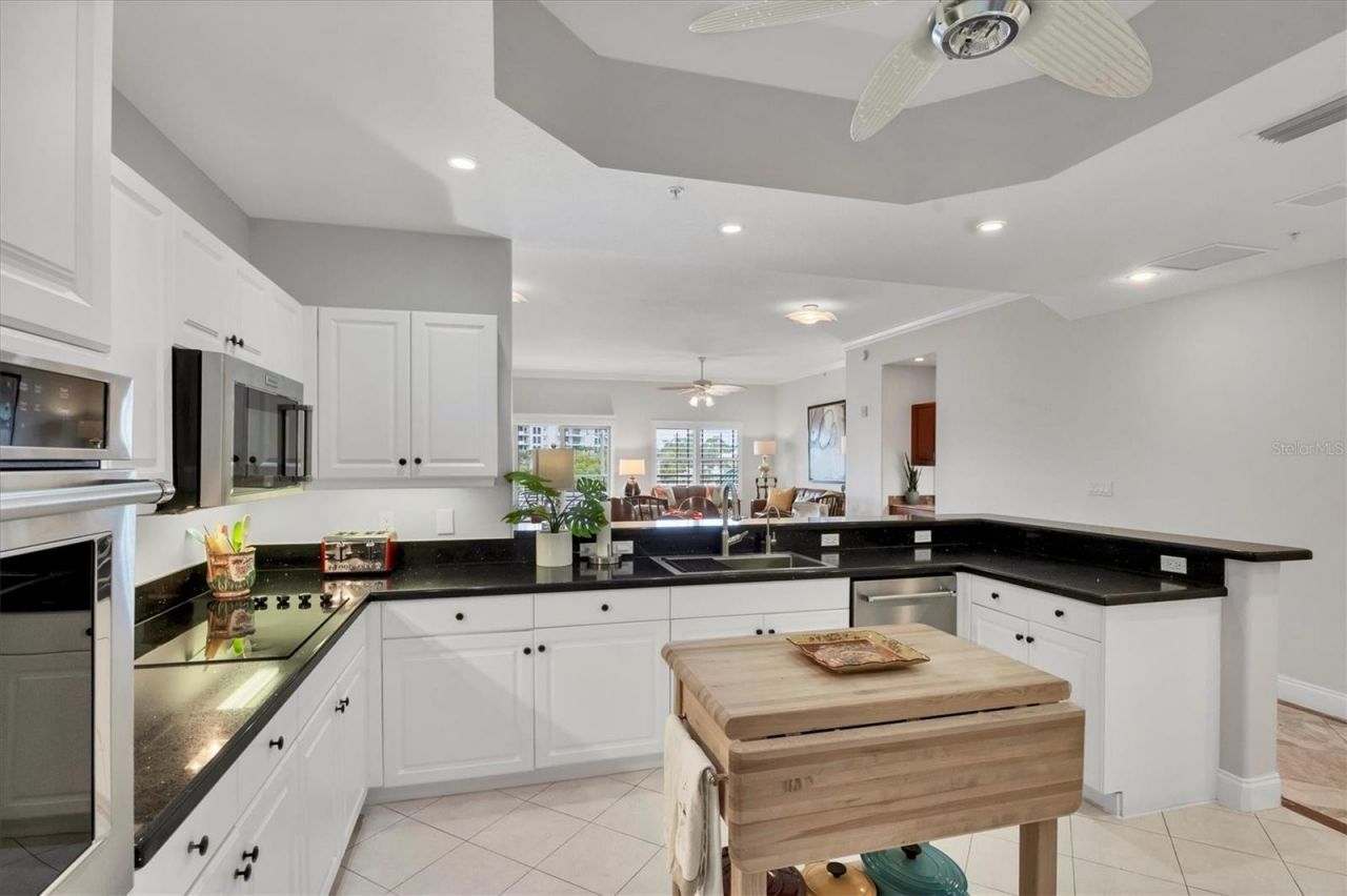 505 S Orange Avenue, Unit 301, Sarasota, FL 34236 Photo