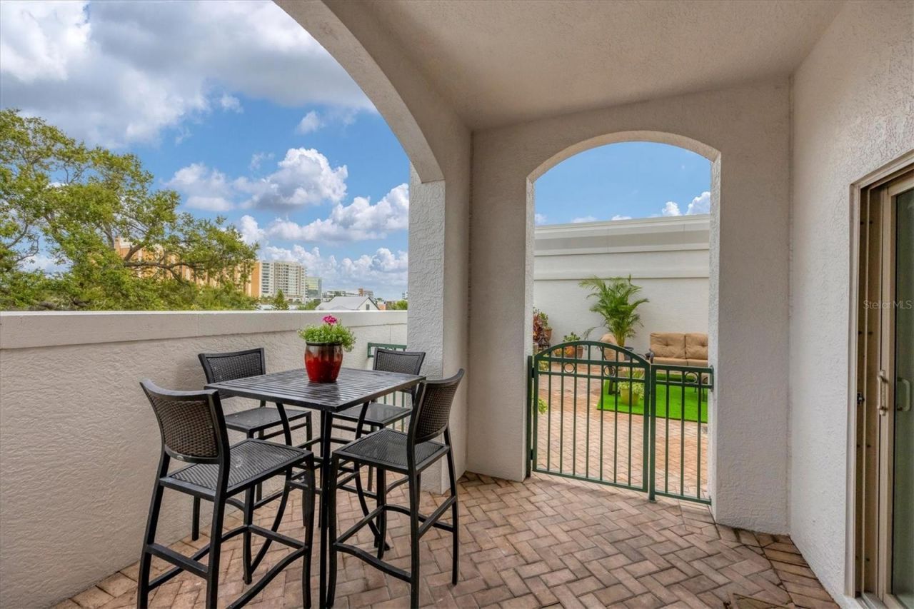 505 S Orange Avenue, Unit 301, Sarasota, FL 34236 Photo