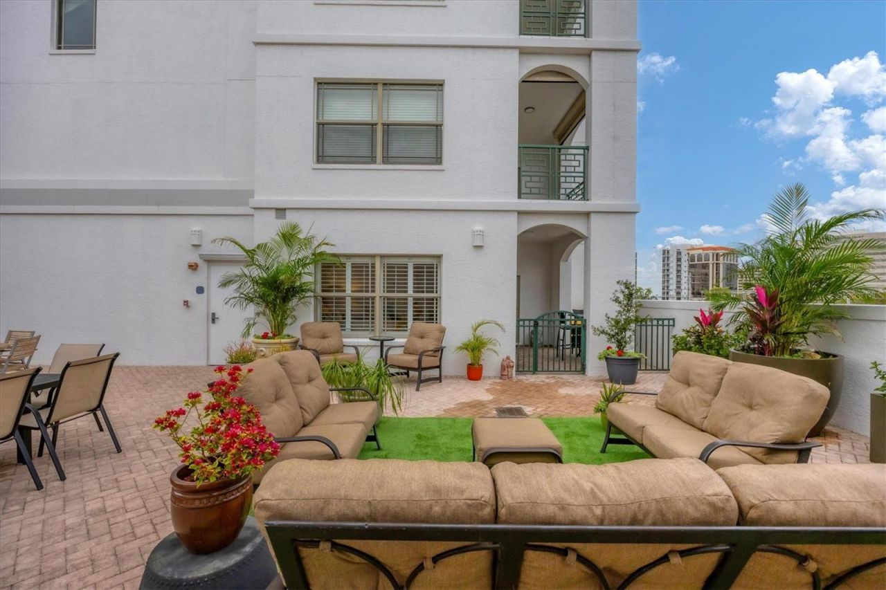 505 S Orange Avenue, Unit 301, Sarasota, FL 34236 Photo