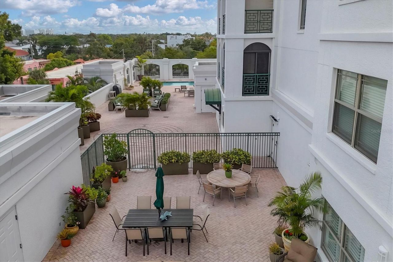 505 S Orange Avenue, Unit 301, Sarasota, FL 34236 Photo
