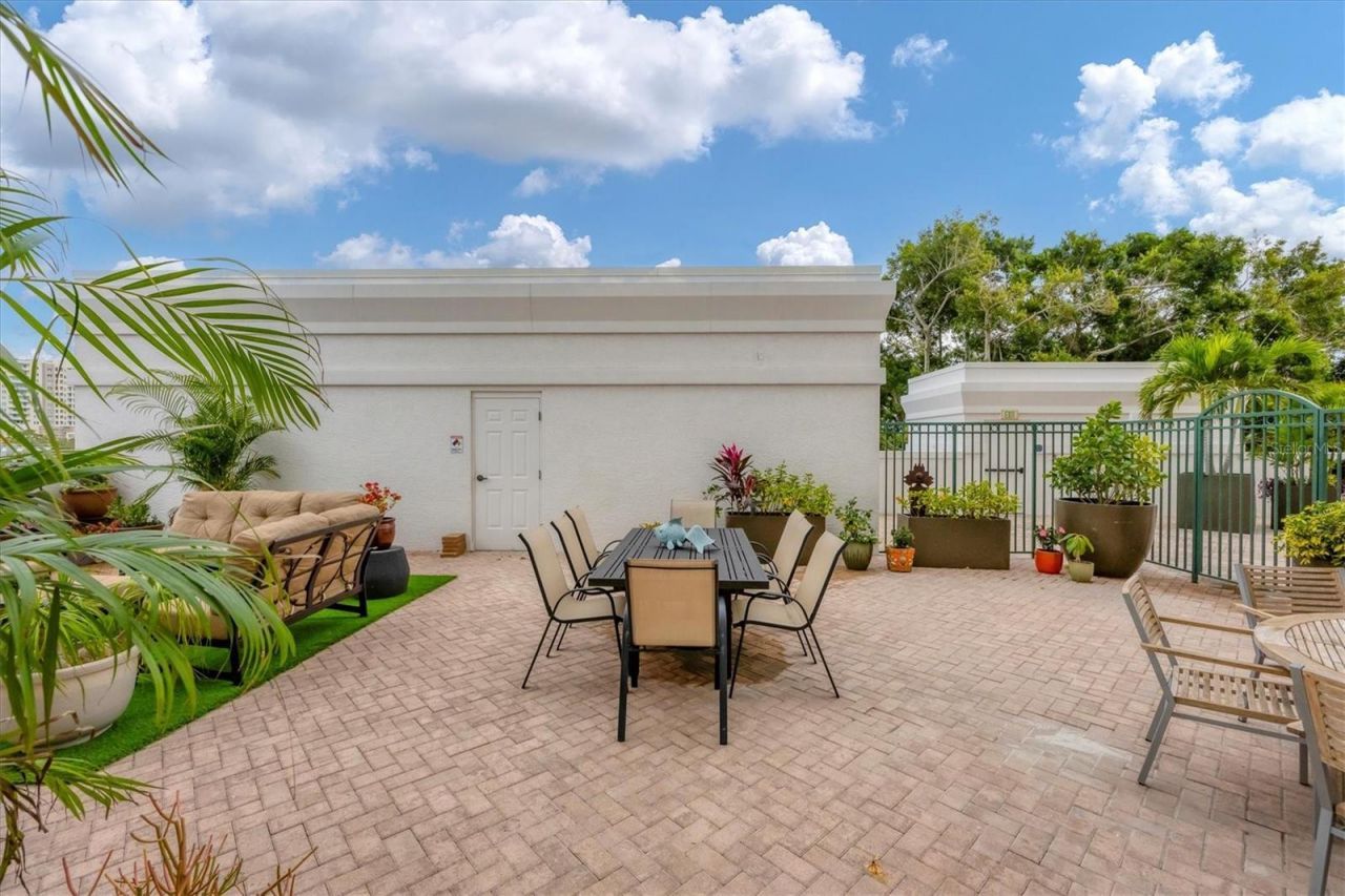 505 S Orange Avenue, Unit 301, Sarasota, FL 34236 Photo