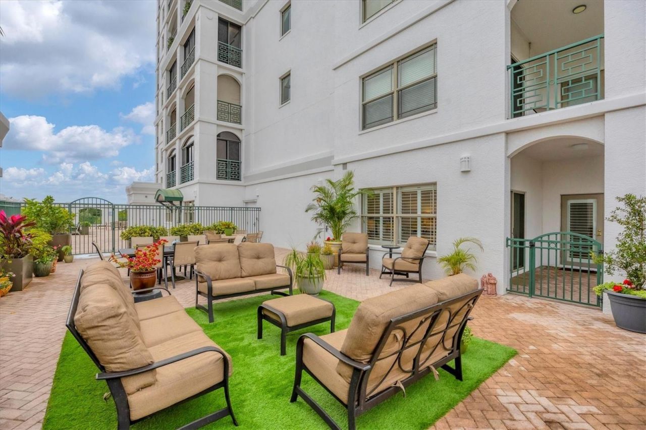 505 S Orange Avenue, Unit 301, Sarasota, FL 34236 Photo
