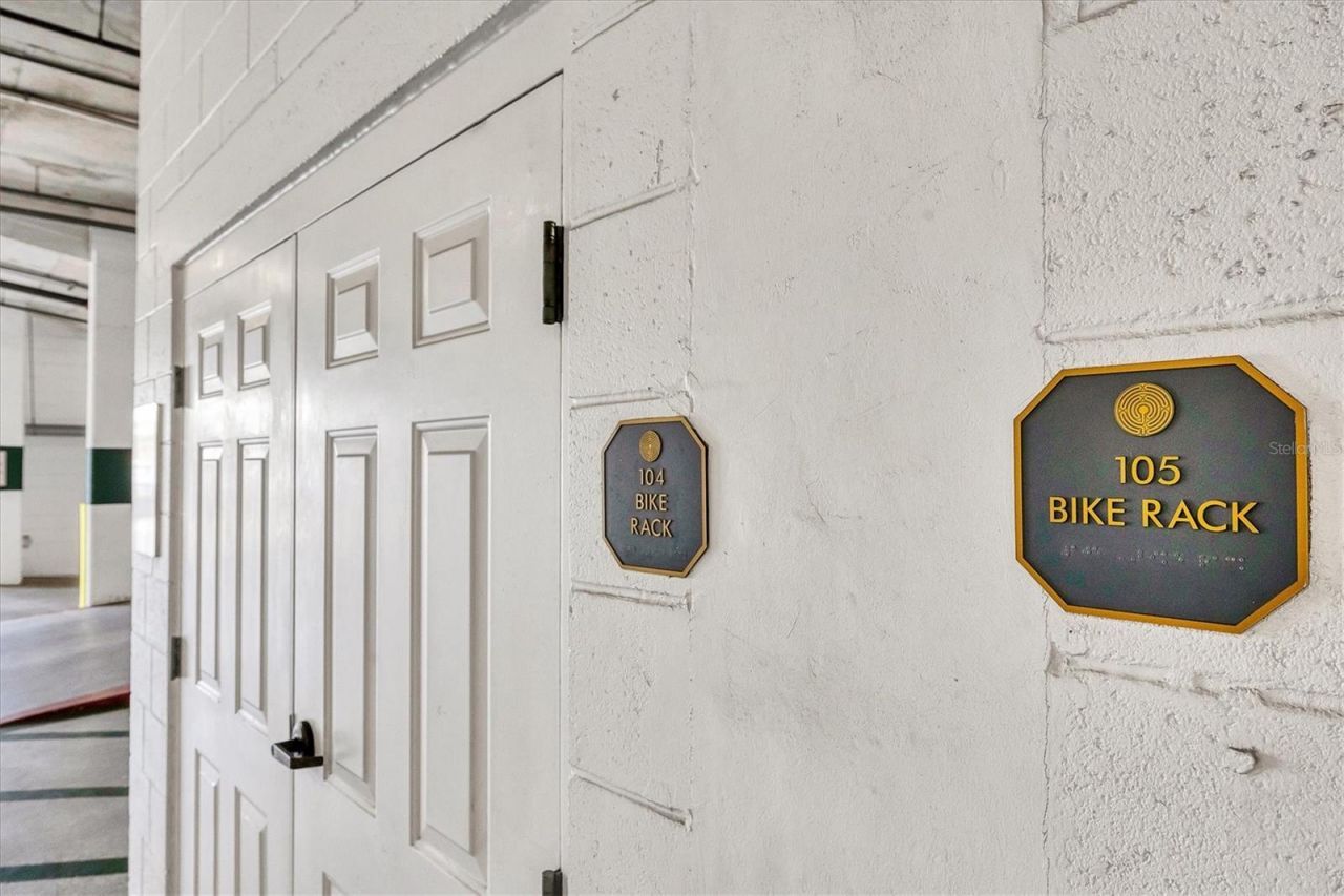 505 S Orange Avenue, Unit 301, Sarasota, FL 34236 Photo