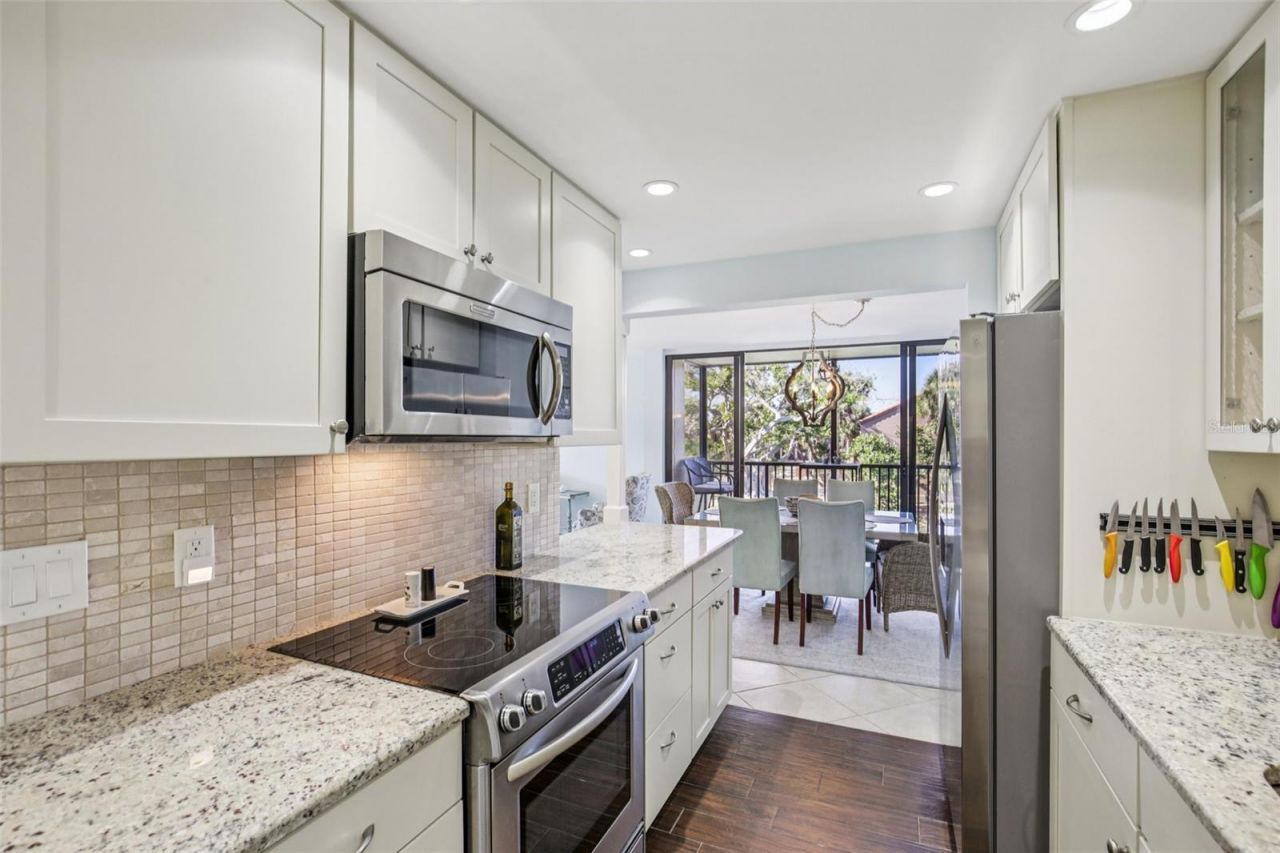 4900 Ocean Boulevard, Unit 201, Sarasota, FL 34242 Photo