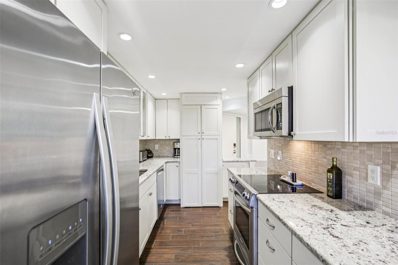 4900 Ocean Boulevard, Unit 201, Sarasota, FL 34242 Photo