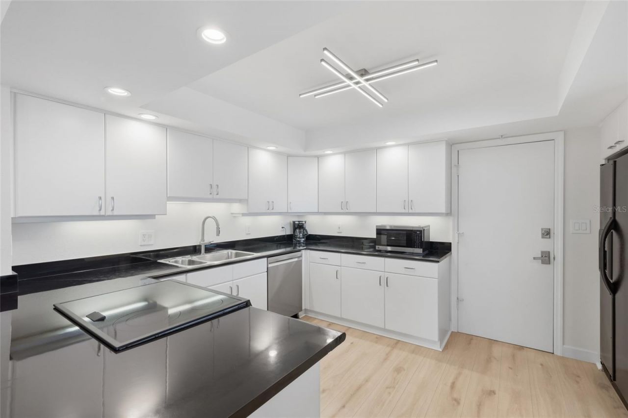 2295 Gulf Of Mexico Drive, Unit 64S, Longboat Key, FL 34228 Photo