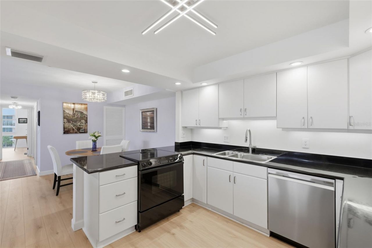 2295 Gulf Of Mexico Drive, Unit 64S, Longboat Key, FL 34228 Photo