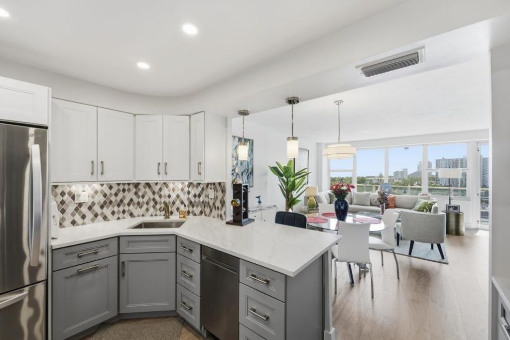 3333 NE 34th Street, Unit 1011, Fort Lauderdale, FL 33308 Photo