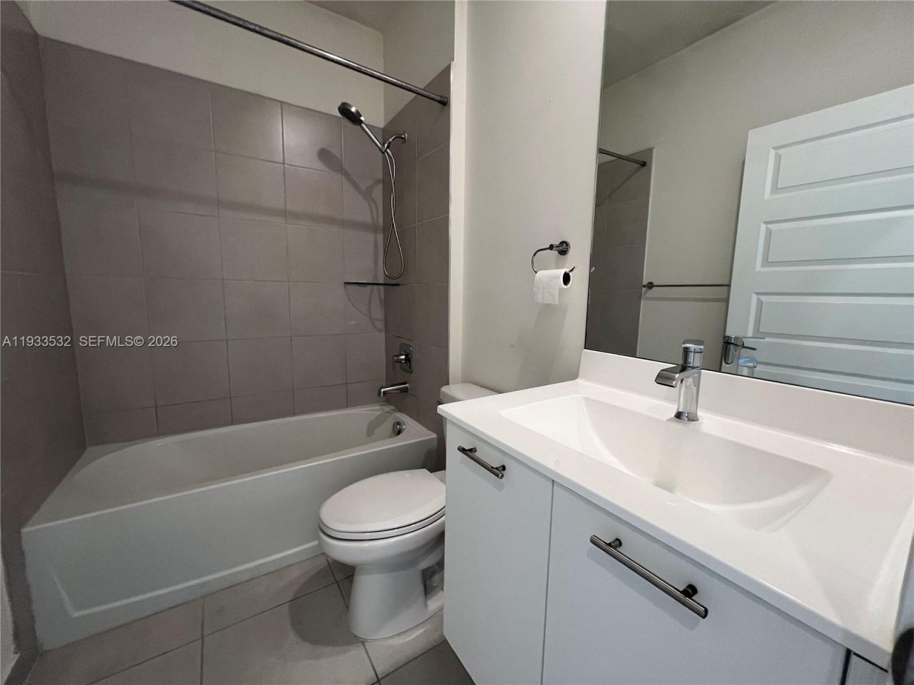 8301 NW 41st St, Unit B-405, Doral, FL 33166 Photo