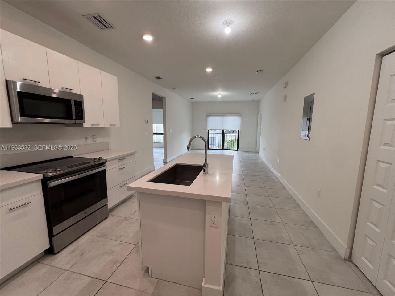 8301 NW 41st St, Unit B-405, Doral, FL 33166 Photo