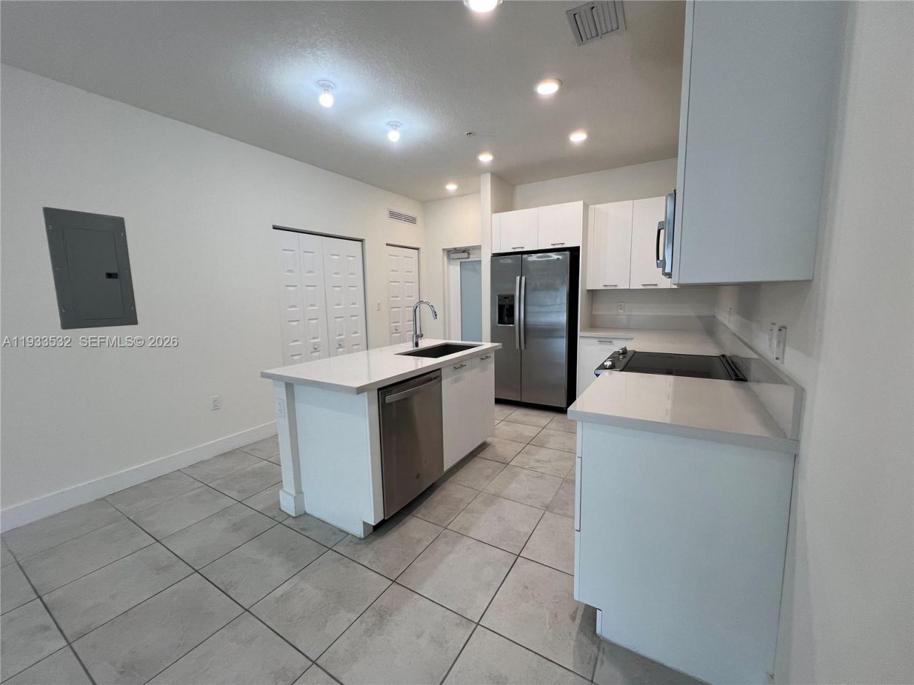 8301 NW 41st St, Unit B-405, Doral, FL 33166 Photo