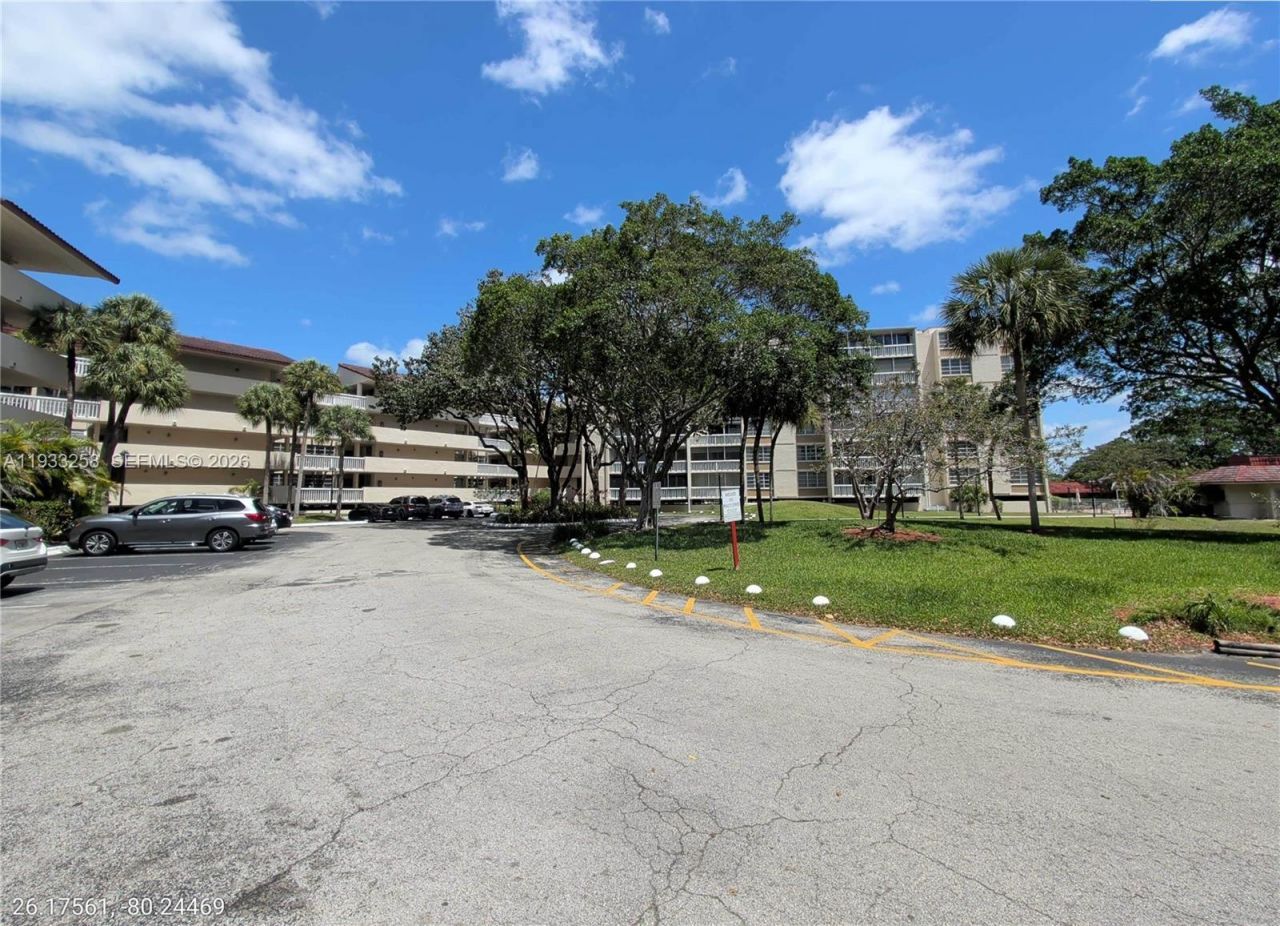 7041 Environ Blvd, Unit 430, Lauderhill, FL 33319 Photo
