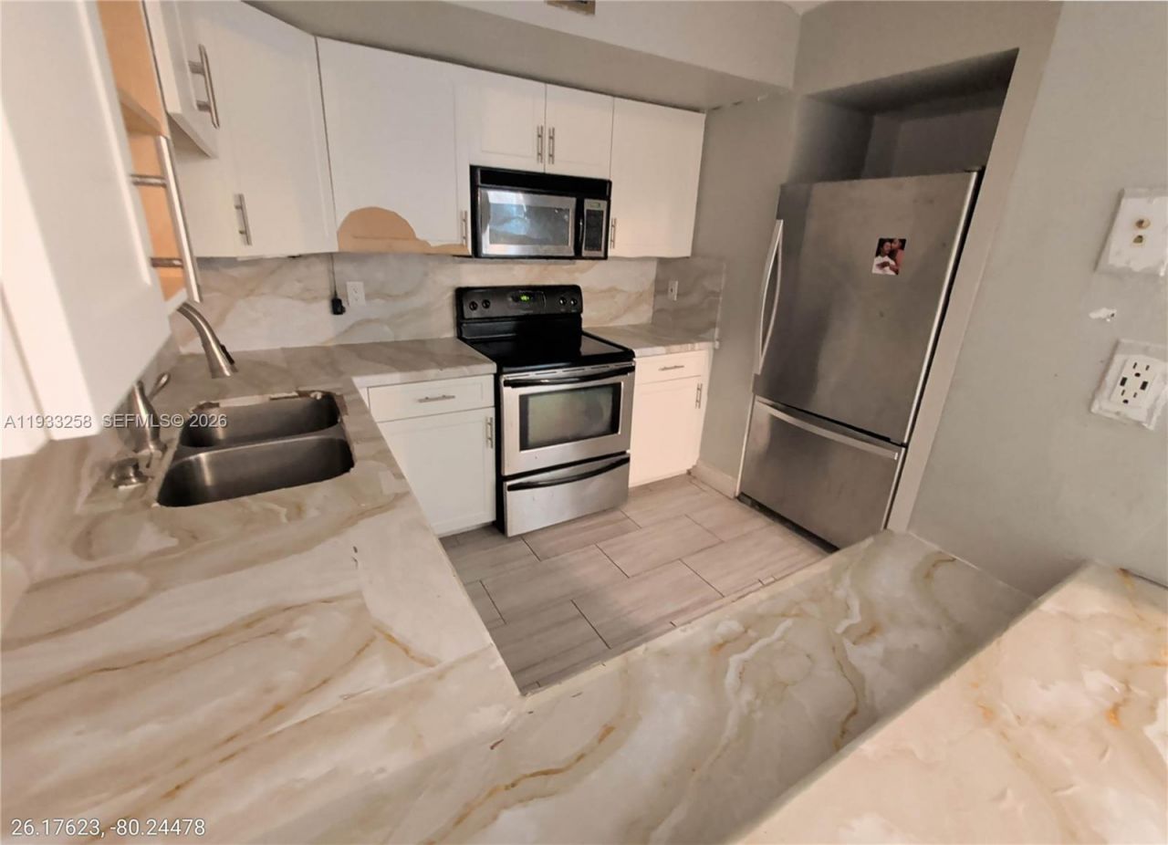 7041 Environ Blvd, Unit 430, Lauderhill, FL 33319 Photo