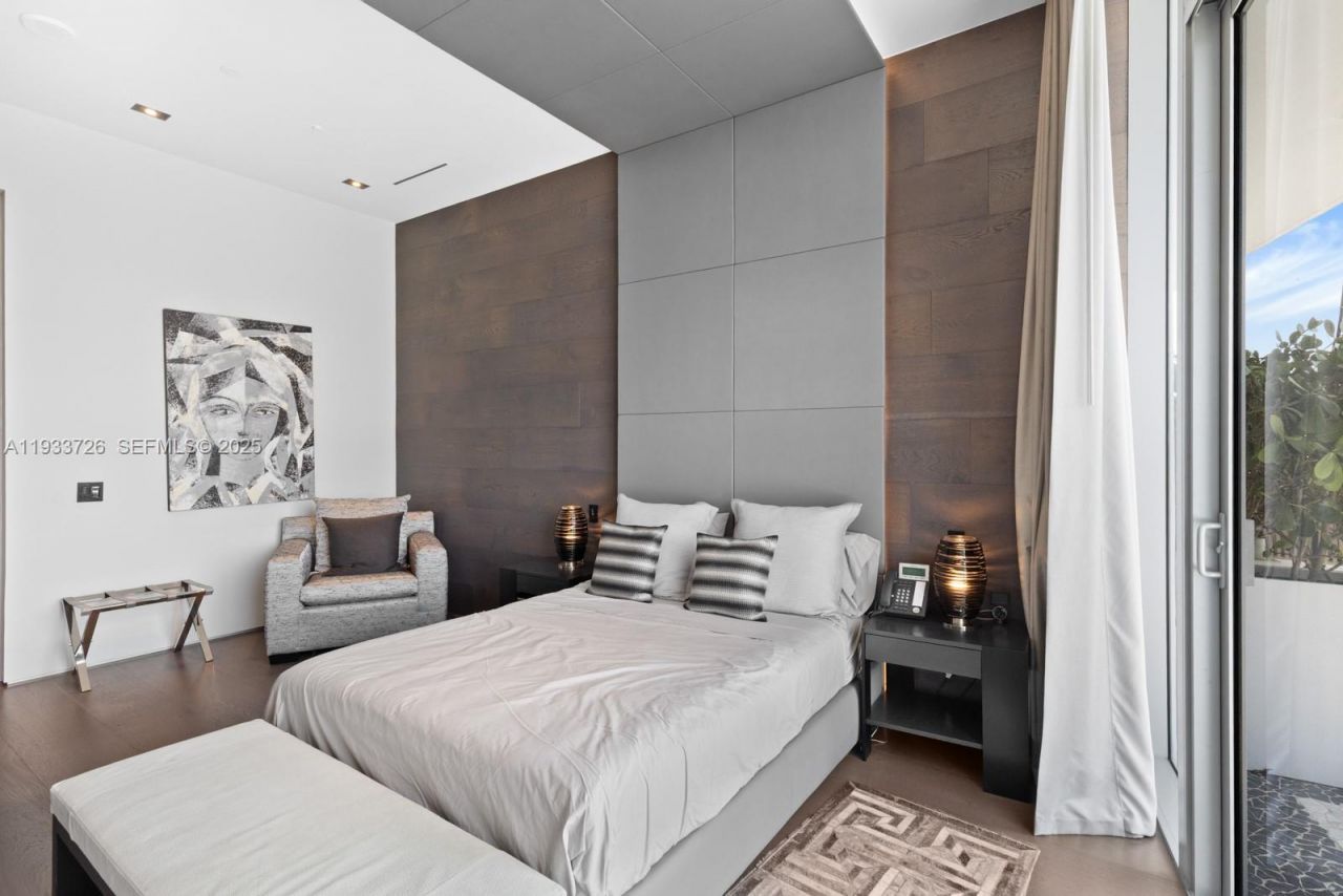 200 Biscayne Boulevard Way , Unit PH-5404, Miami, FL 33131 Photo