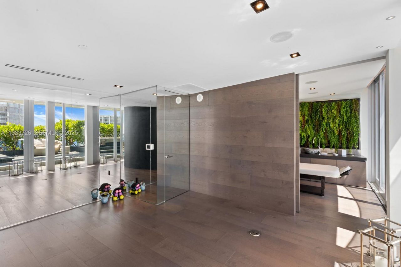 200 Biscayne Boulevard Way , Unit PH-5404, Miami, FL 33131 Photo