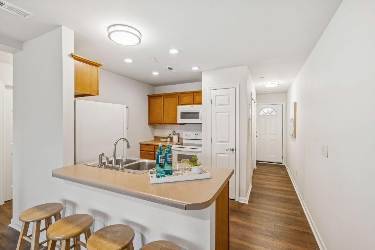 2262 Folly Road Photo 6