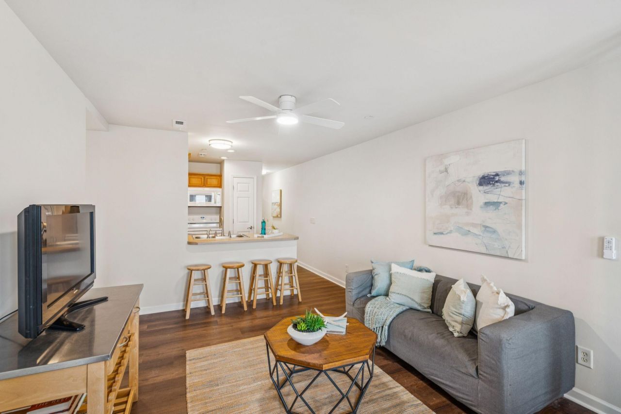 2262 Folly Road Photo 8