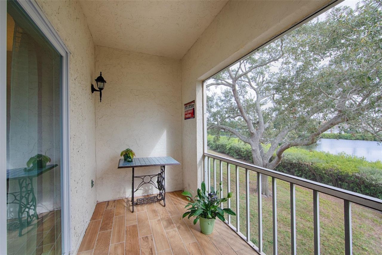 1860 Massachusetts Avenue Ne, Unit 224, Saint Petersburg, FL 33703 Photo