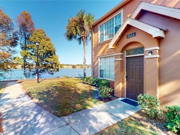 9554 LAKE CHASE ISLAND WAY, Unit 9554, TAMPA, FL 33626