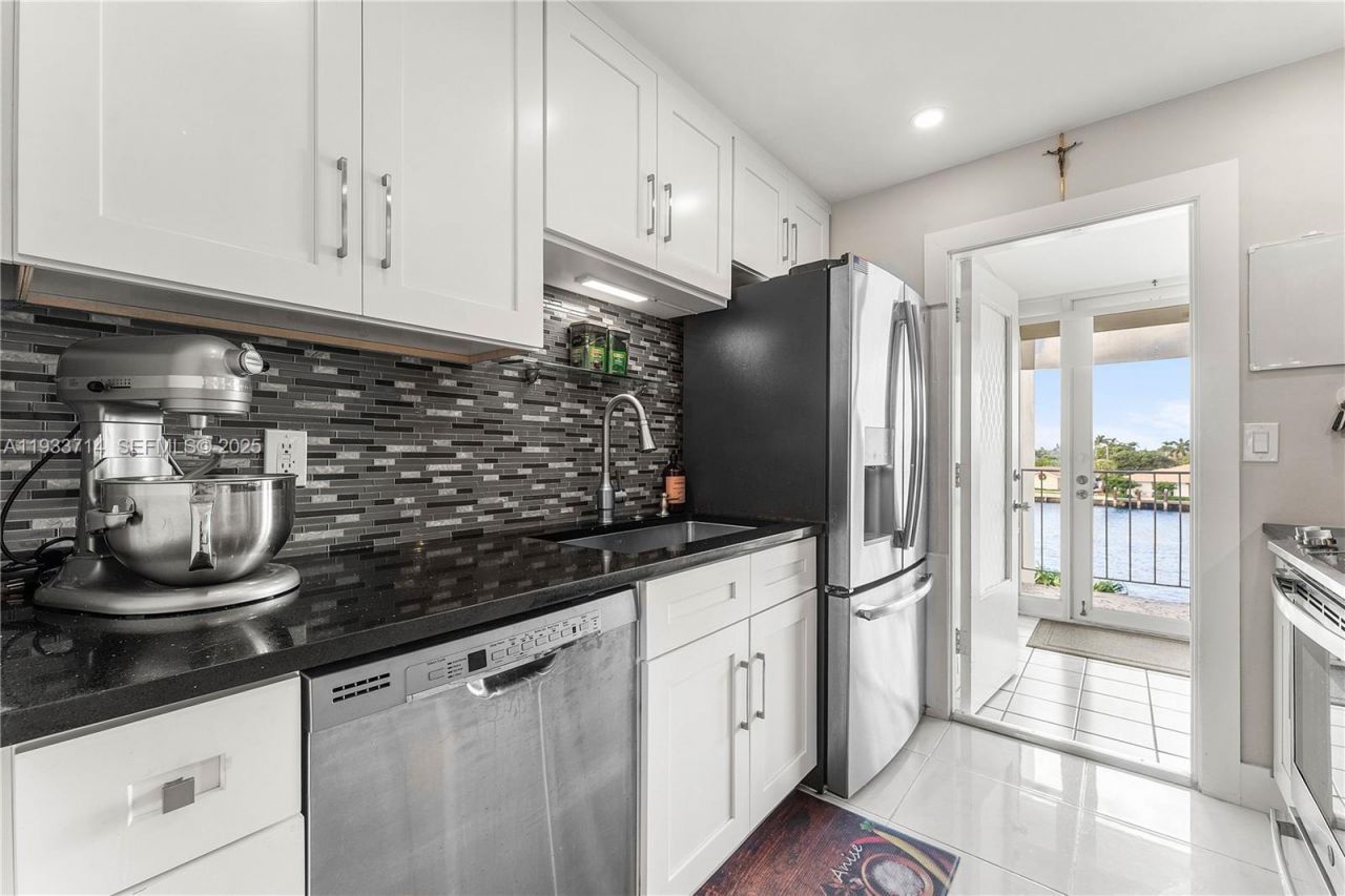 743 N Riverside Dr, Unit 5C, Pompano Beach, FL 33062 Photo