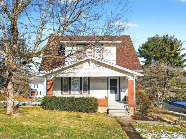 140 4th St, Houston, PA 15342