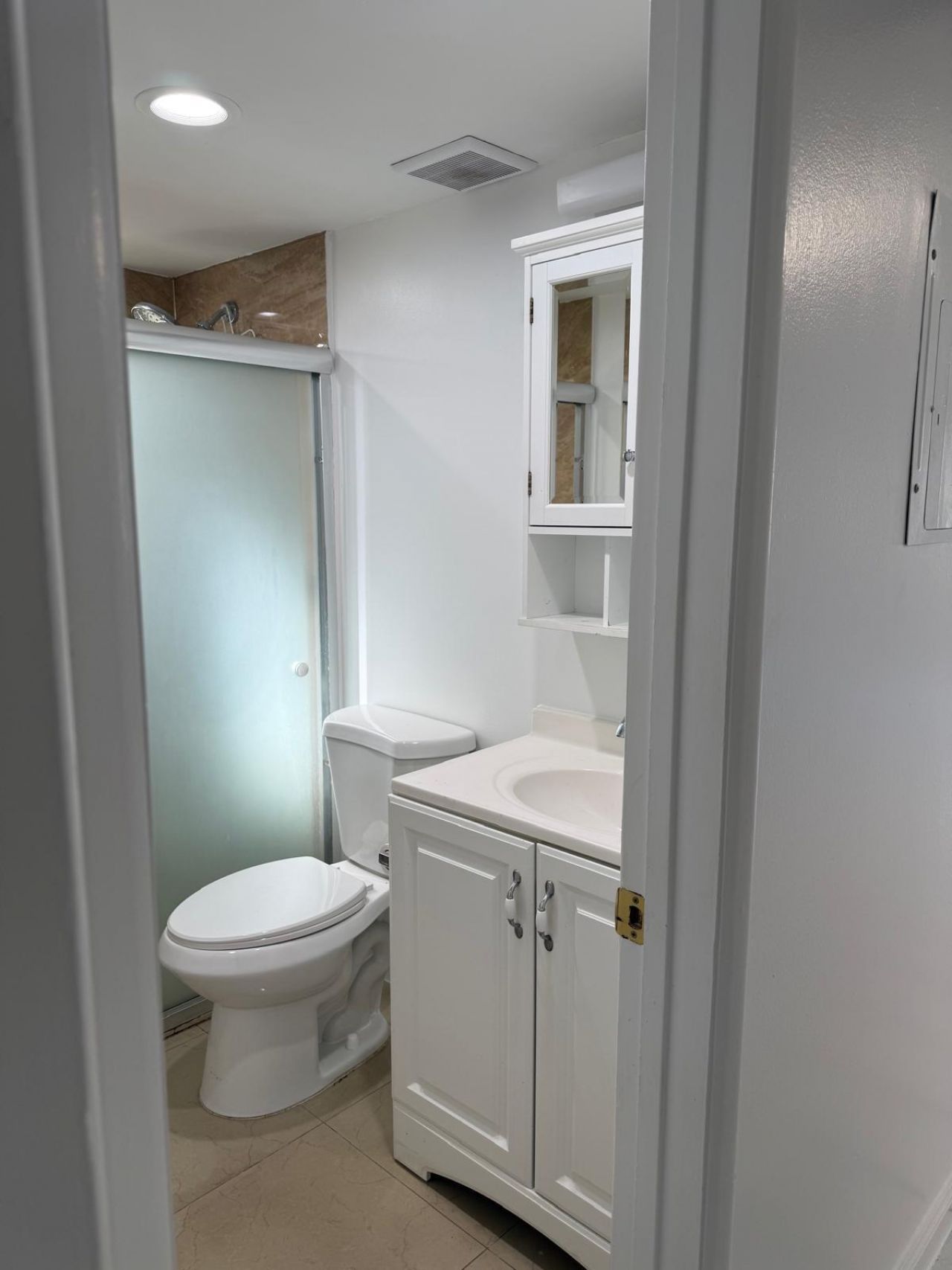 555 Purdy Lane, Unit A122, Palm Springs, FL 33461 Photo