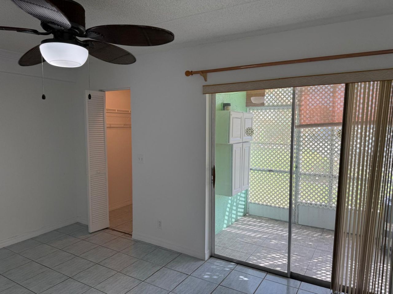 555 Purdy Lane, Unit A122, Palm Springs, FL 33461 Photo