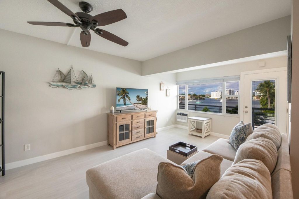 9 N Birch Road, Unit 303, Fort Lauderdale, FL 33304 Photo