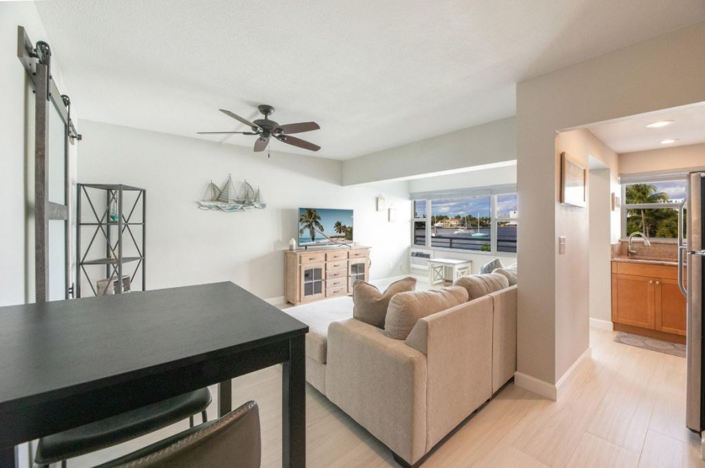 9 N Birch Road, Unit 303, Fort Lauderdale, FL 33304 Photo