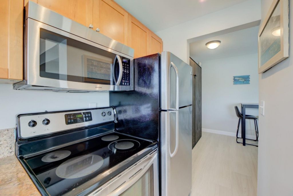 9 N Birch Road, Unit 303, Fort Lauderdale, FL 33304 Photo