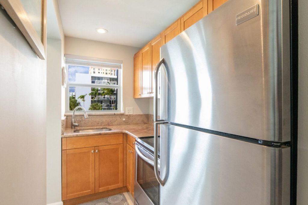 9 N Birch Road, Unit 303, Fort Lauderdale, FL 33304 Photo