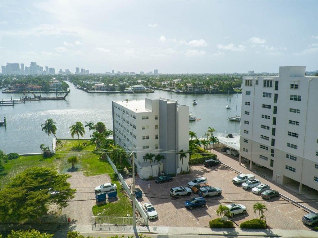 9 N Birch Road, Unit 303, Fort Lauderdale, FL 33304 Photo