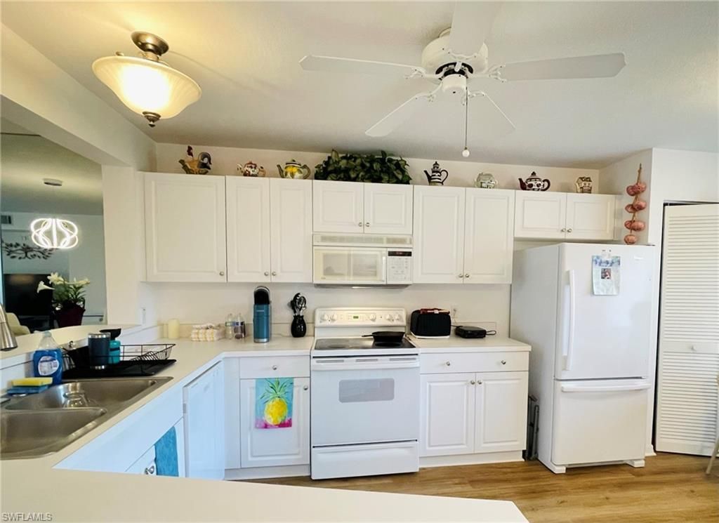 153 Gabriel Cir, Unit 3003, Naples, FL 34104 Photo