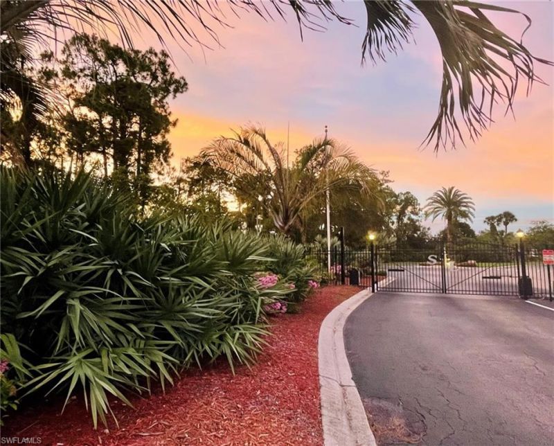 153 Gabriel Cir, Unit 3003, Naples, FL 34104 Photo
