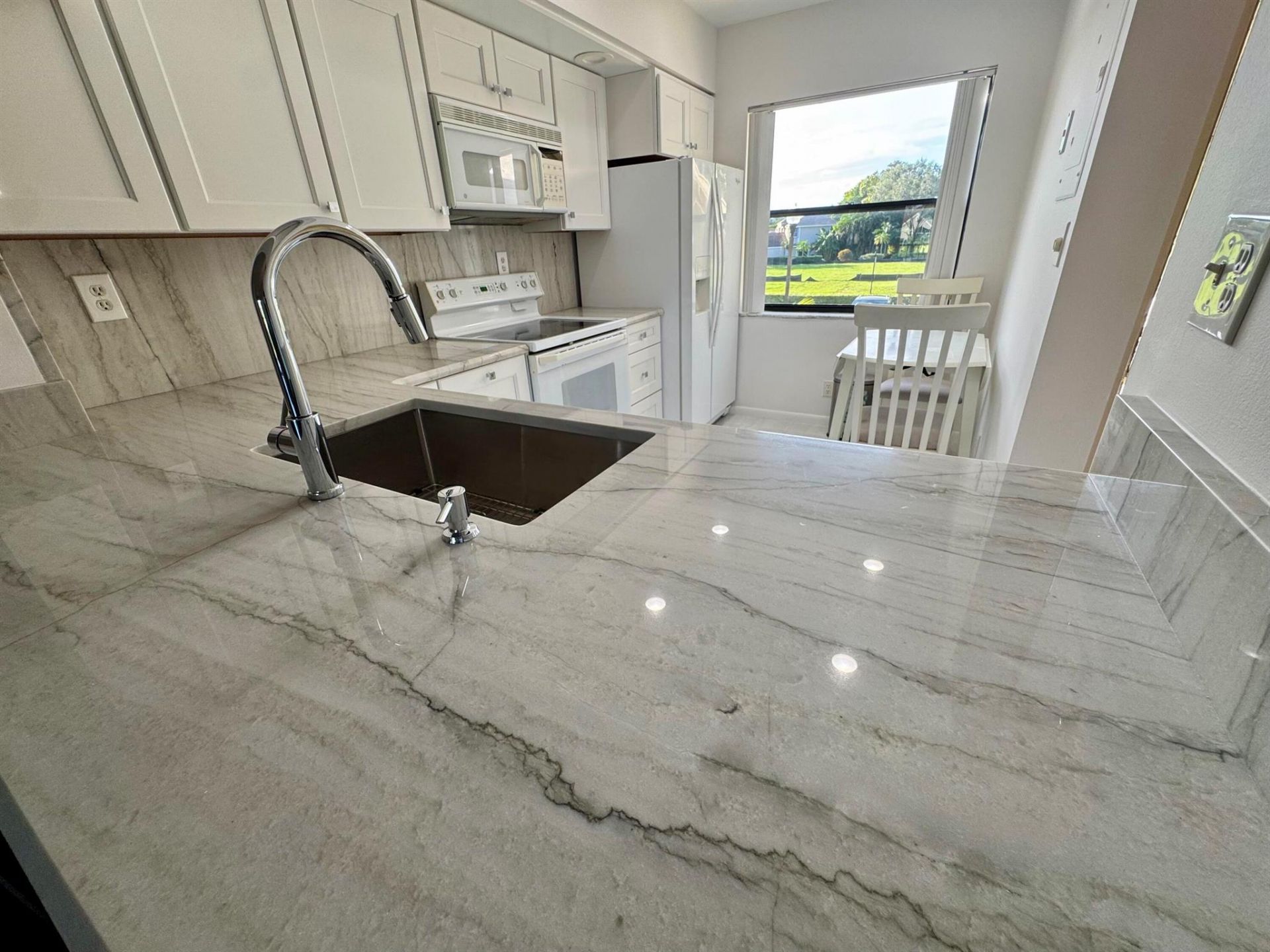 12962 Briarlake Drive, Unit 202, Palm Beach Gardens, FL 33418 Photo