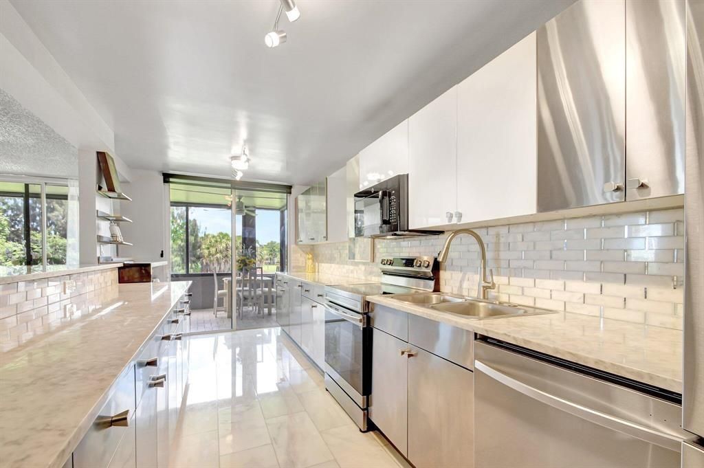 4770 Fountains Drive, Unit 304, Lake Worth, FL 33467 Photo