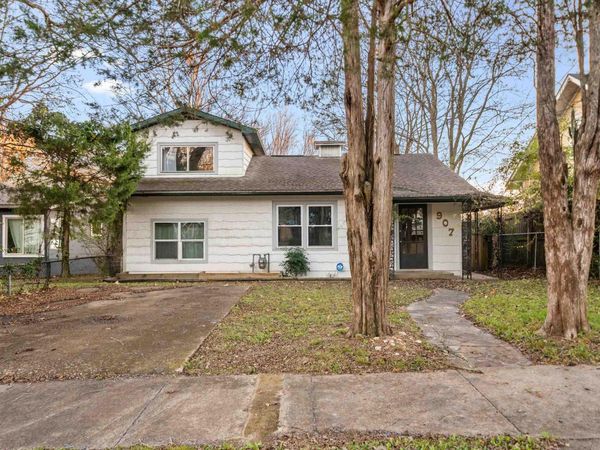 907 Garland Ave Avenue, Hot Springs, AR 71913