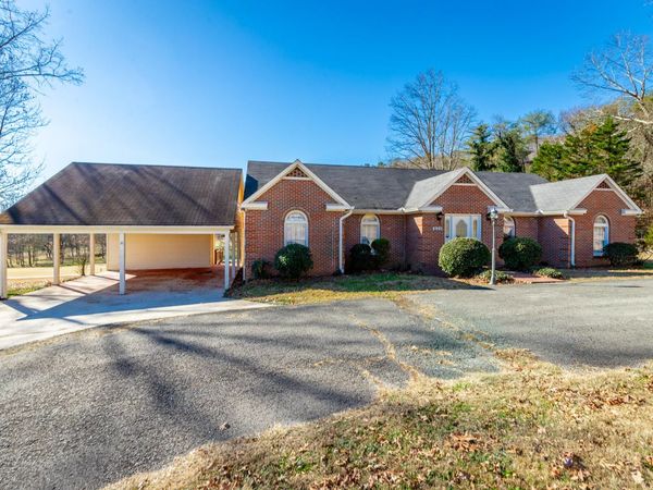 521 Countryside Drive, Evensville, TN 37332