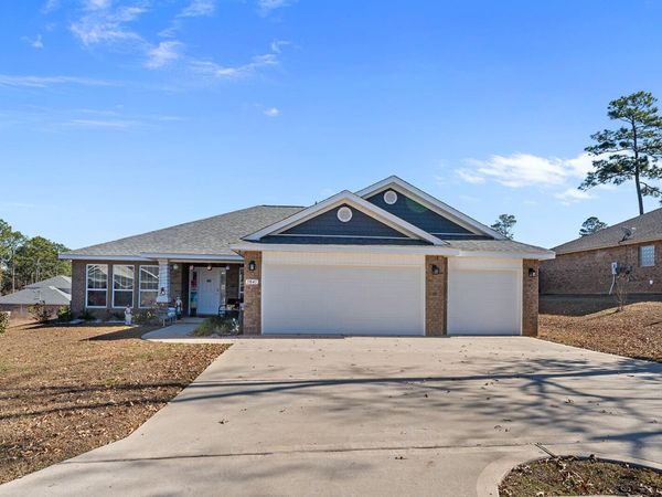 3041 Crown Creek Circle, Crestview, FL 32539
