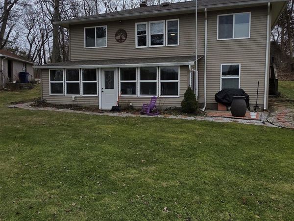 1400 Lakeview , Tipton, MI 49287